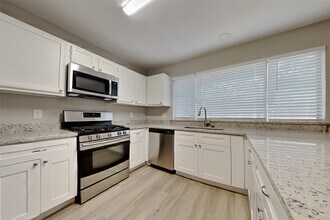 9310 Wandsworth Dr in Spring, TX - Building Photo - Building Photo