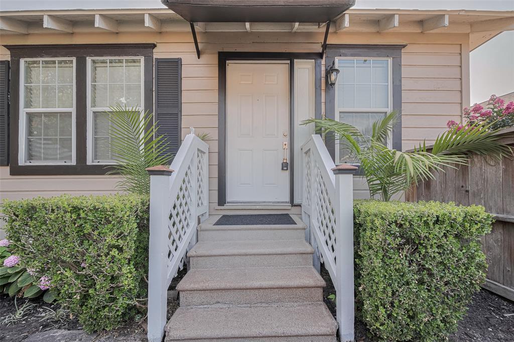 907 Enid St in Houston, TX - Building Photo