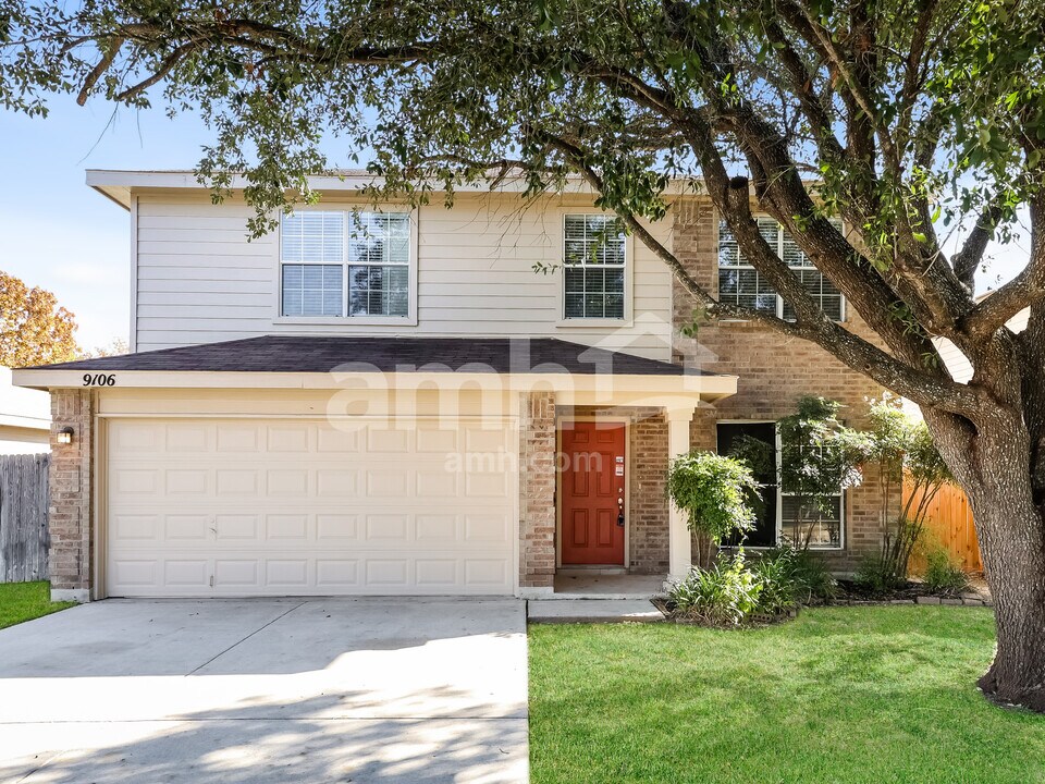 9106 Valhalla in Selma, TX - Building Photo