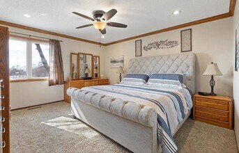 20301 Cypress Ave in Council Bluffs, IA - Foto de edificio - Building Photo
