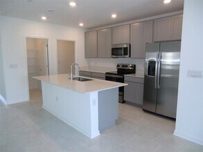 364 Loch Ct in Davenport, FL - Foto de edificio - Building Photo