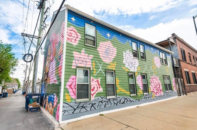 property at 1956 W 21st Pl