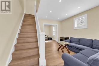 118 Elm Ave in Windsor, ON - Building Photo - Building Photo