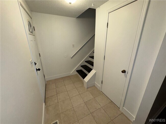 5769 Glendale Dr in Lockport, NY - Building Photo - Building Photo