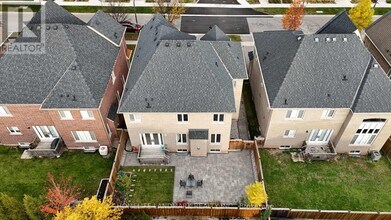 2128 Lillykin St in Oakville, ON - Building Photo - Building Photo