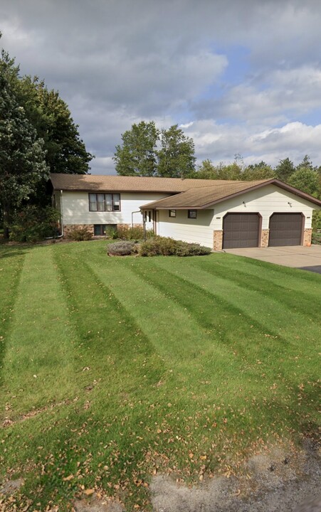 1912 Tamarack St in Plover, WI - Building Photo