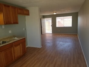 3437 Ross Ave SE, Unit #1 in Albuquerque, NM - Foto de edificio - Building Photo