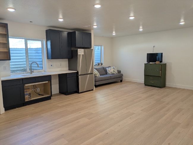 1595 S 300 W in Spanish Fork, UT - Foto de edificio - Building Photo