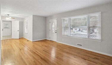 2120 Meadowbrook Ln SE in Marietta, GA - Building Photo - Building Photo