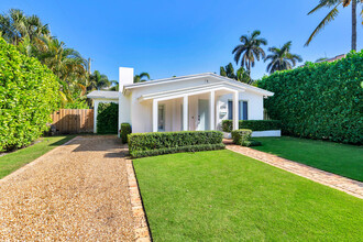 3210 Vincent Rd in West Palm Beach, FL - Building Photo - Building Photo