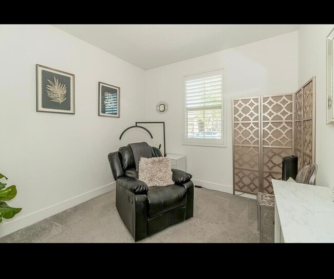 4254 Oak Knoll Rd in Madera, CA - Foto de edificio - Building Photo