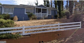 195 Holly Rd NW in Atlanta, GA - Building Photo