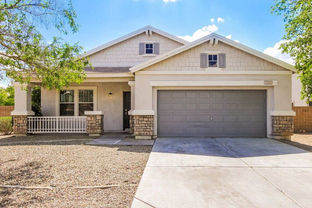 7253 W Gardenia Ave in Glendale, AZ - Building Photo