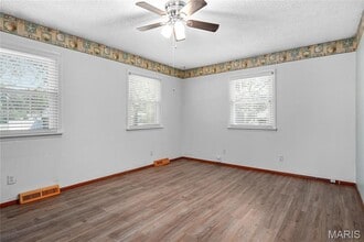 107 Mark Trail Dr in Glen Carbon, IL - Building Photo - Building Photo