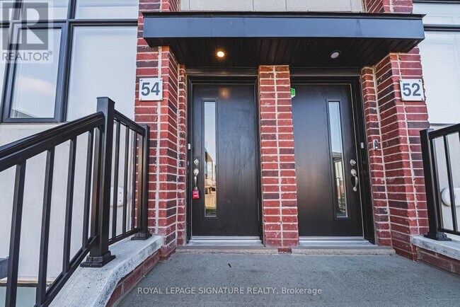 54 Mulhollard Ln in Hamilton, ON - Building Photo - Building Photo