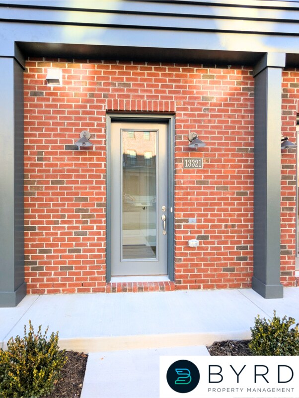 13521 Garland Ln in Midlothian, VA - Building Photo - Building Photo