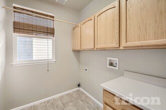 17061 E 107th Ave in Commerce City, CO - Foto de edificio - Building Photo