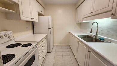 339 Blake St in Barrie, ON - Building Photo - Building Photo