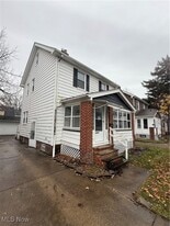 19600 Pasnow Ave in Euclid, OH - Building Photo