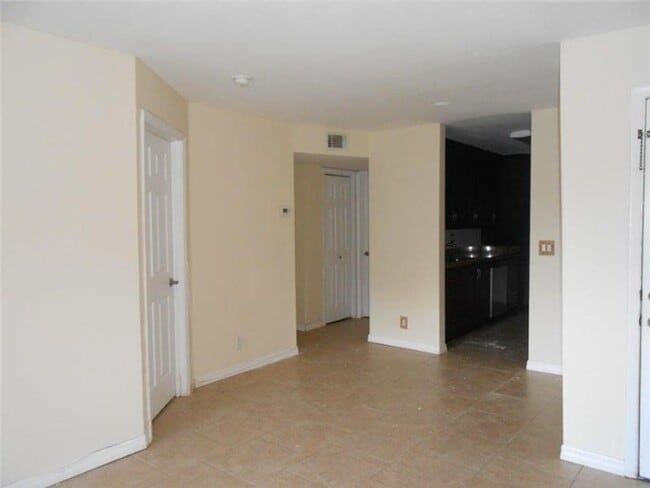 4086 NW 88 St in Sunrise, FL - Building Photo - Building Photo