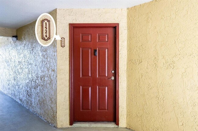 731 Vista Isles Dr, Unit 1524 in Plantation, FL - Building Photo - Building Photo