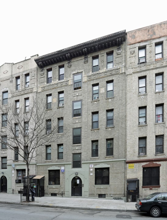 2690 Valentine in Bronx, NY - Building Photo