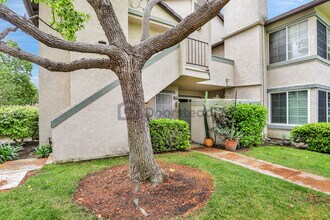 39 Exeter in Irvine, CA - Building Photo - Building Photo