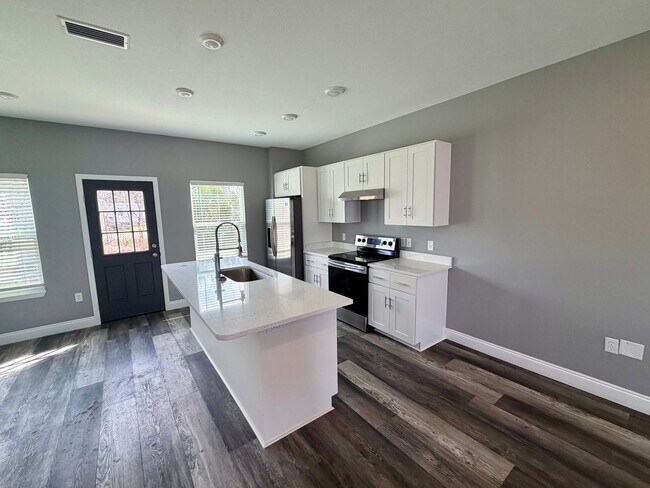 100 E 19th St in Panama City, FL - Building Photo - Building Photo