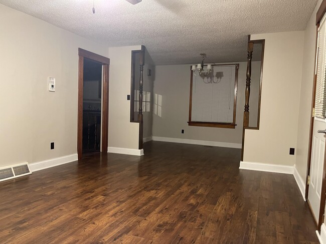406 Chestnut St in Wamego, KS - Building Photo - Building Photo