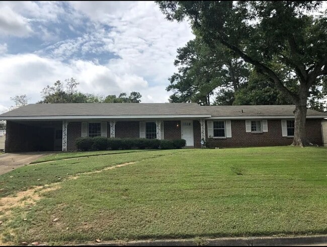 property at 119 Sycamore Dr