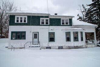 901 Baraga St NE in Grand Rapids, MI - Building Photo - Building Photo