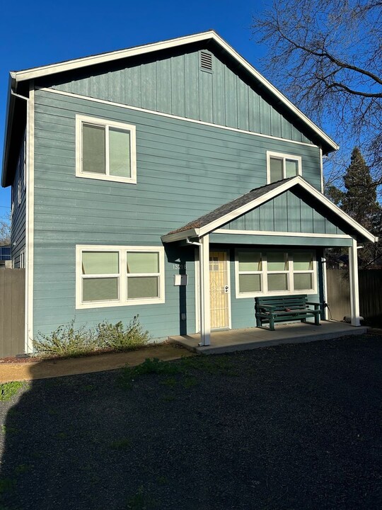 1321 Palm Ave in Chico, CA - Building Photo