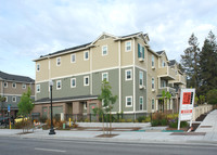 1035 N Fairoaks Ave in Sunnyvale, CA - Foto de edificio - Building Photo