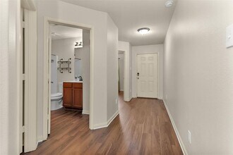 9407 Amethyst Glen Dr in Rosharon, TX - Foto de edificio - Building Photo