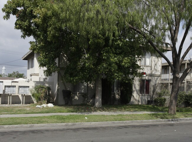 7581 Jackson Way in Buena Park, CA - Building Photo - Building Photo