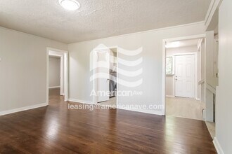 2456 N Cheyenne Ave in Tulsa, OK - Foto de edificio - Building Photo