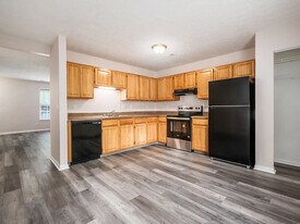 Post Woods in Reynoldsburg, OH - Building Photo