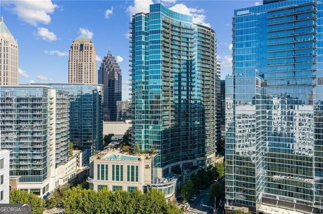 1080 Peachtree St NE in Atlanta, GA - Building Photo - Building Photo