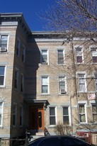 17-13 Greene Ave Apartamentos