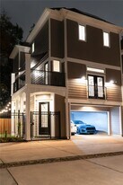 1126 W 23rd St in Houston, TX - Building Photo