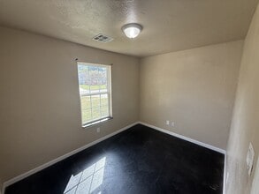 408 W 7th St in Ada, OK - Building Photo - Building Photo