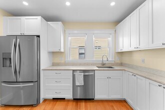 1579 Centre St in Boston, MA - Building Photo - Building Photo