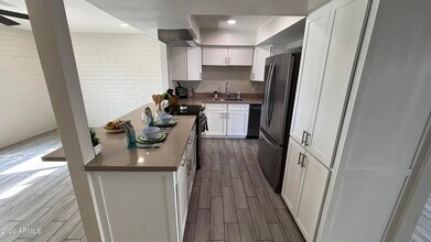 7740 E Heatherbrae Ave in Scottsdale, AZ - Building Photo - Building Photo