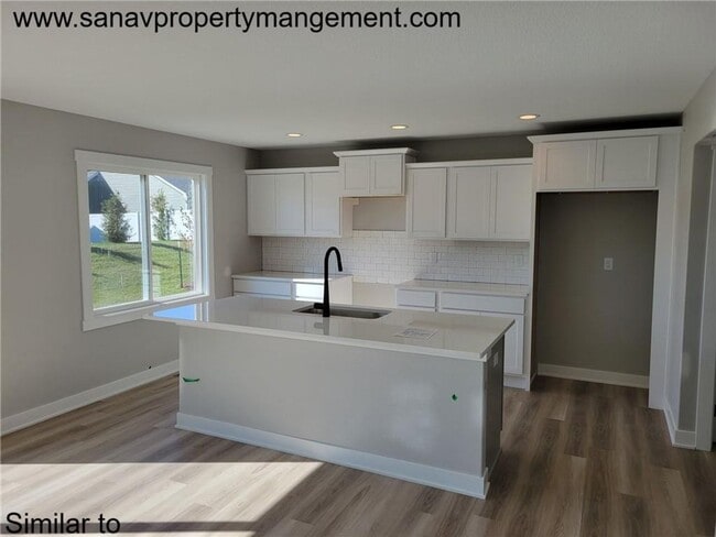 332 Marie Ave in Norwalk, IA - Building Photo - Building Photo