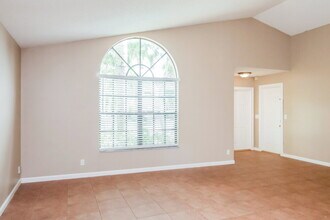 575 NW 38th Ave in Deerfield Beach, FL - Building Photo - Building Photo