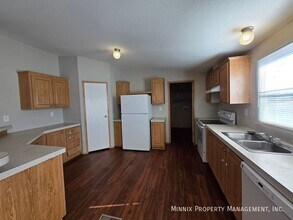 304 SE 4th St in Andrews, TX - Building Photo - Building Photo