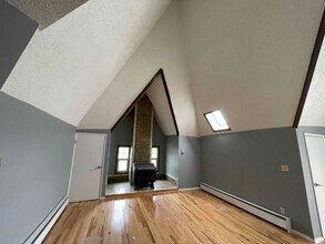 2233 NW Flanders St in Portland, OR - Building Photo - Building Photo