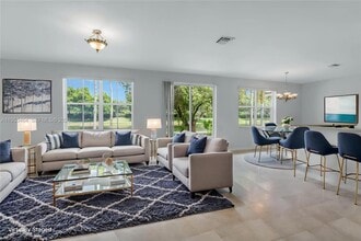 1042 Bluewood Terrace in Weston, FL - Building Photo - Building Photo