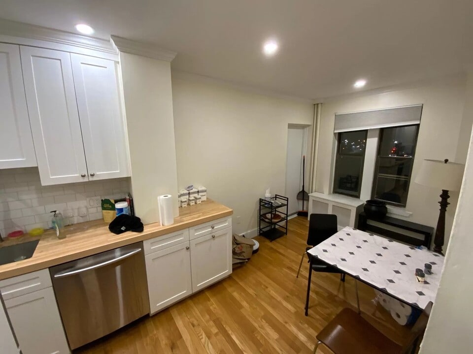 61 Park Dr in Boston, MA - Building Photo