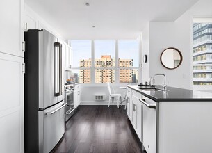 52 Bay St in Jersey City, NJ - Building Photo - Building Photo